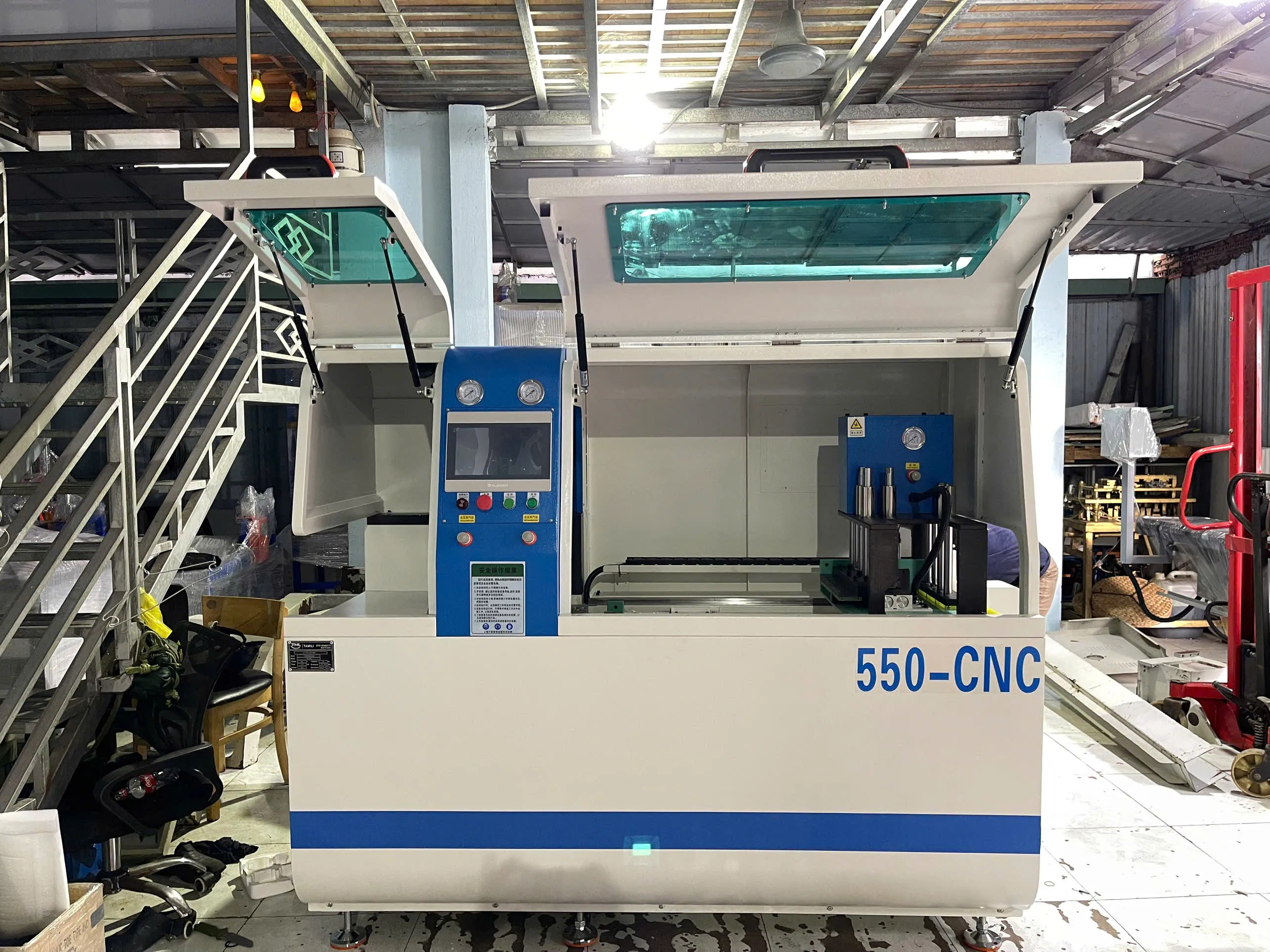 MÁY CẮT NHÔM CÔNG NGHIỆP 550 CNC CẤP PHÔI TỰ ĐỘNG – GIẢI PHÁP NÂNG CAO NĂNG SUẤT SẢN XUẤT