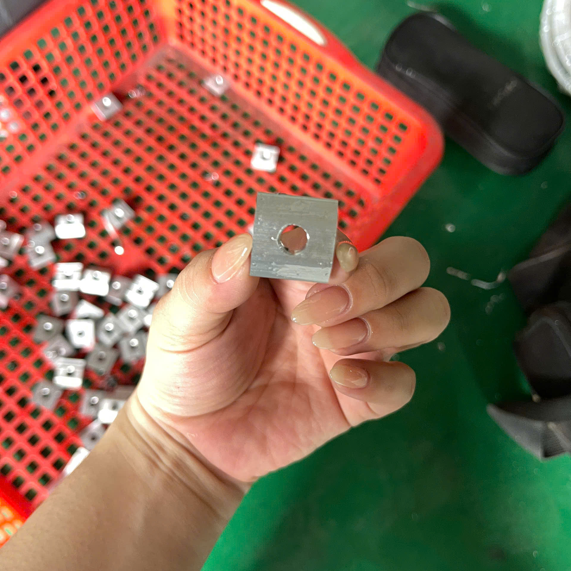 Máy gia công đai ốc con trượt GF-001A