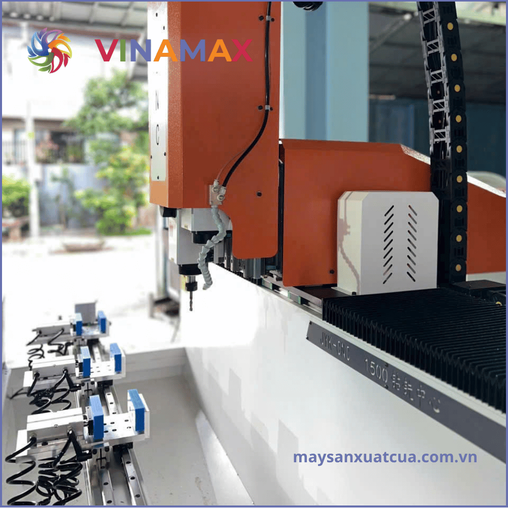 Máy phay khóa CNC 1500