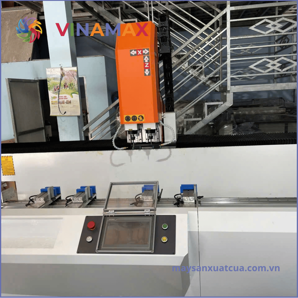 Máy phay khóa CNC 3200