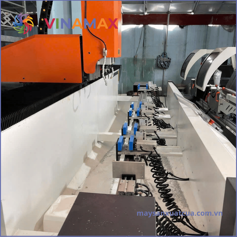 Máy phay khóa CNC 3200