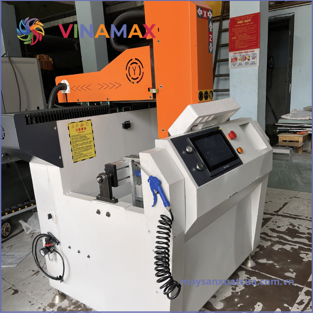 Máy phay khóa CNC 800